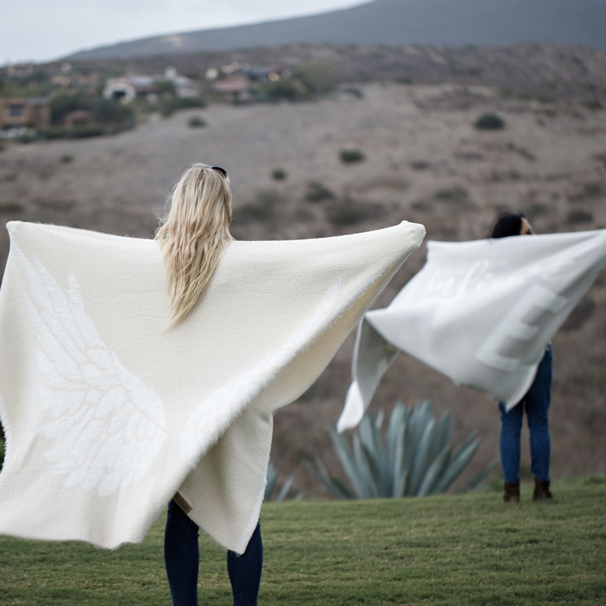 Dream Blanket|Wings|Ivory