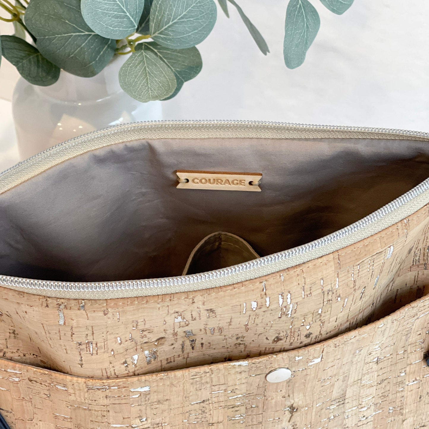 VISIONARY cross body bag | SILVER