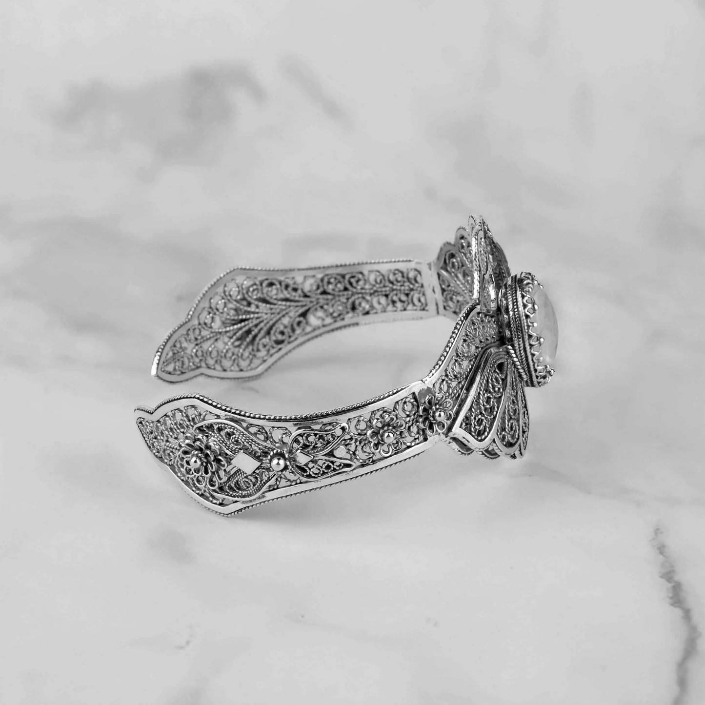 Filigree Art Gray Moonstone Gemstone Double Swan Figured Women Silver Cuff Bracelet