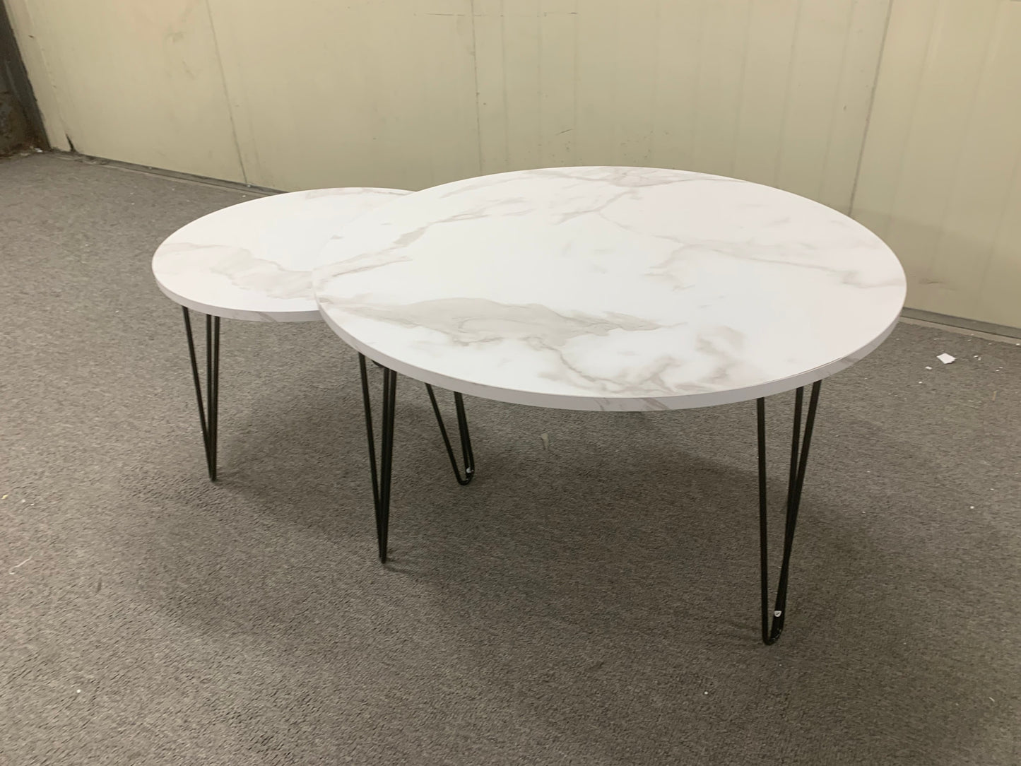 27.56'' Round Nesting Coffee Table Set of 2,  Circular Nesting End Table Set, Round Marble Tabletop, and Sturdy Metal Base for Living Room, bedroom, White