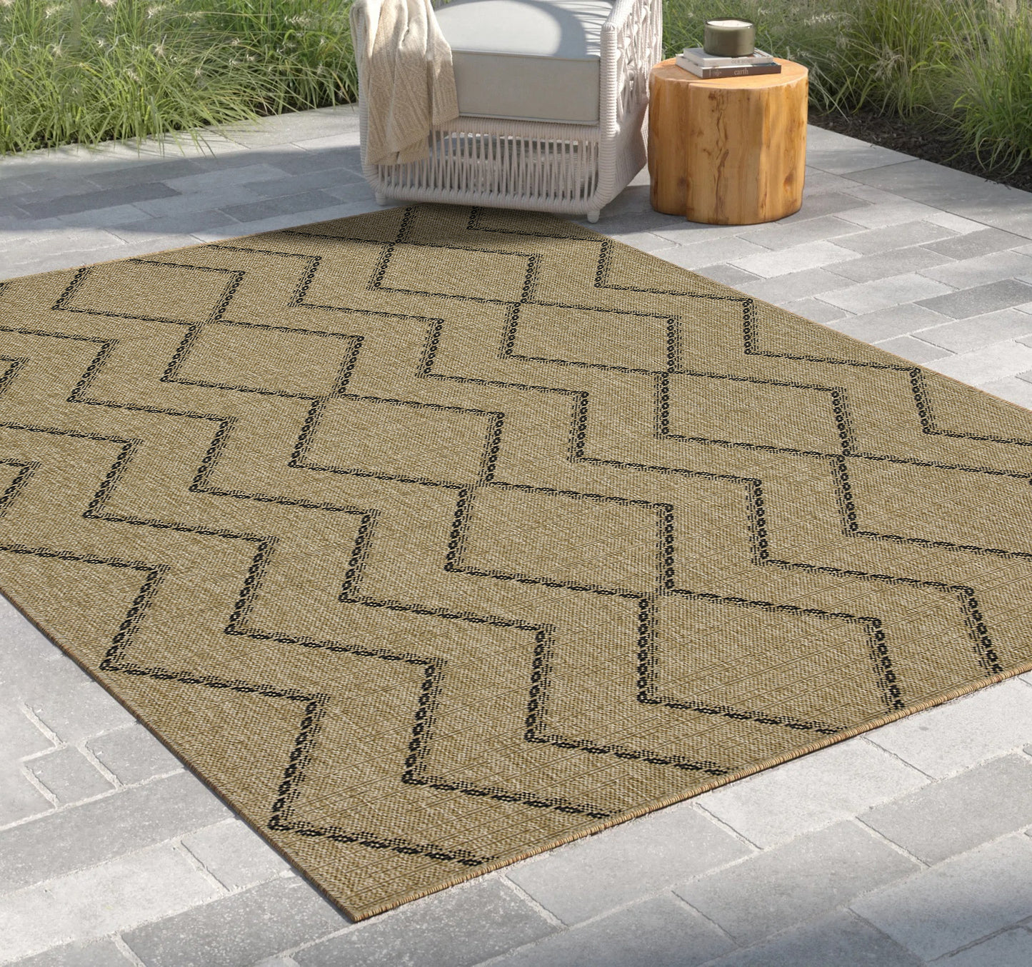 Earth GC_NTL1010 Jute/Black 5 ft. 3 in. x 7 ft. 3 in. Indoor/Outdoor Area Rug