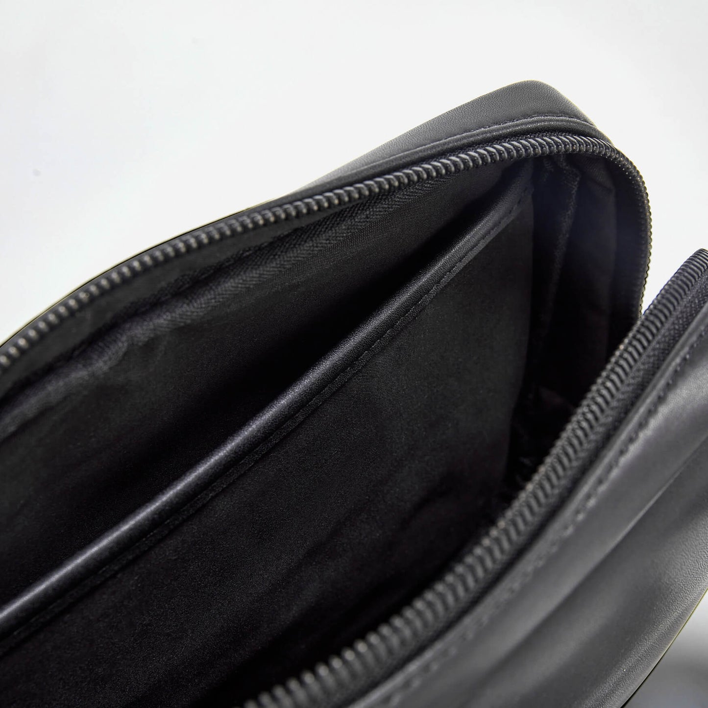 Hawaii Layover Crossbody