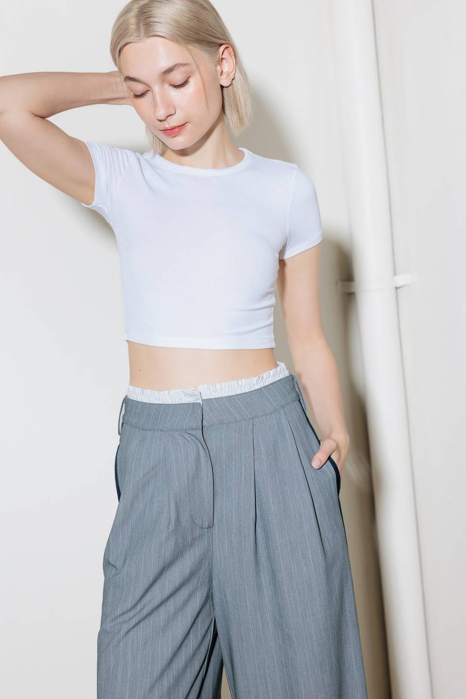 SMILE BRIGHT IN GREY WOVEN PANTS