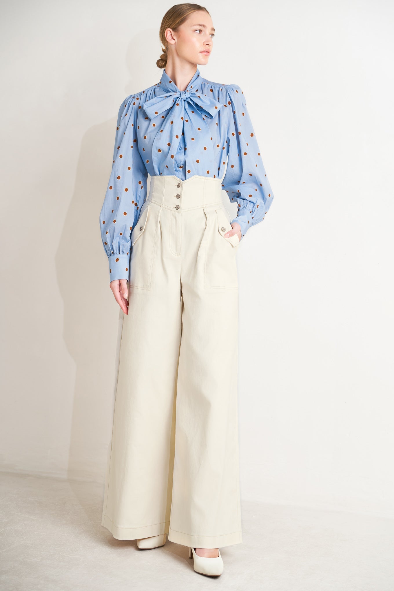 THE POLKA POWER MOVE WOVEN TOP