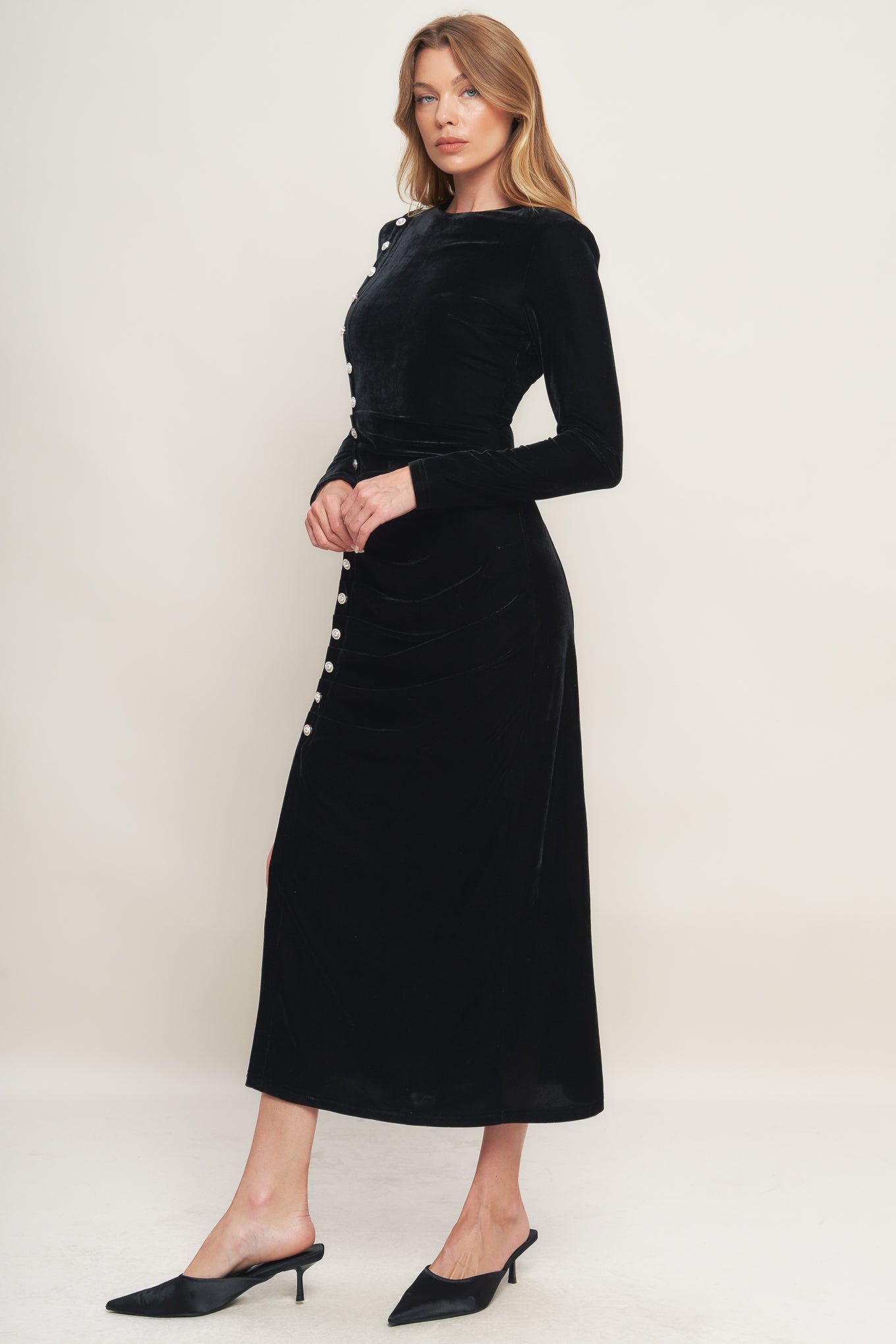 URBAN EMPRESS VELVET MIDI DRESS