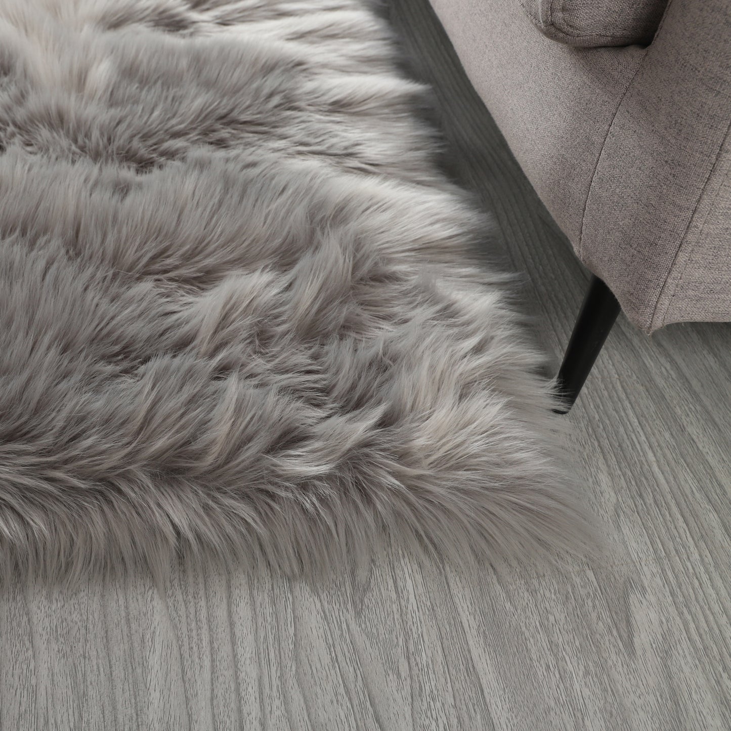 "Cozy Collection" Ultra Soft Fluffy Faux Fur Sheepskin Area Rug