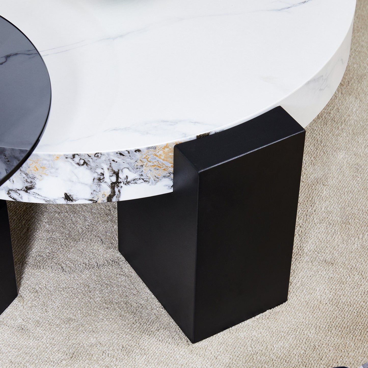 The detachable double-decker coffee table, the stylish design is more precious, and the detachable design can make the use of space more flexible and suitable for various scenes.