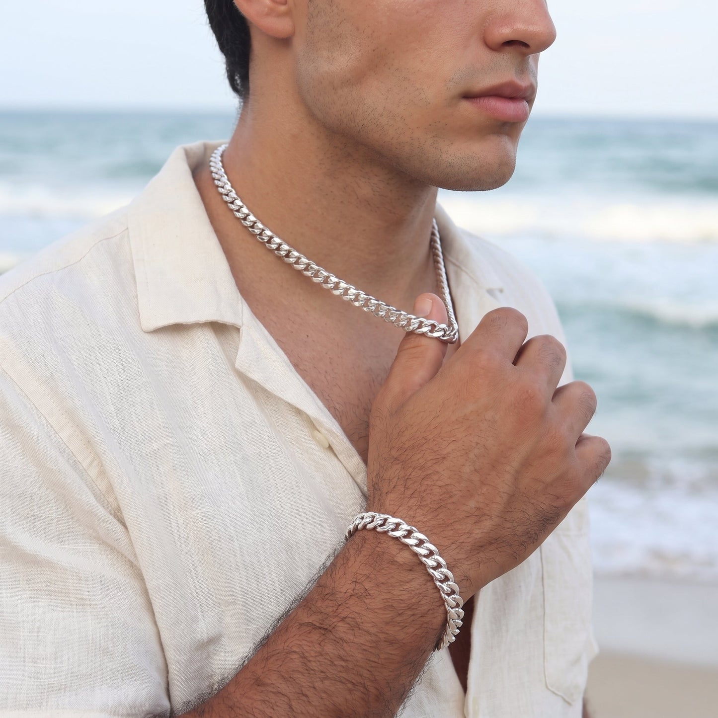 Elegant Chain
